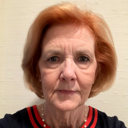 Maureen Greer headshot